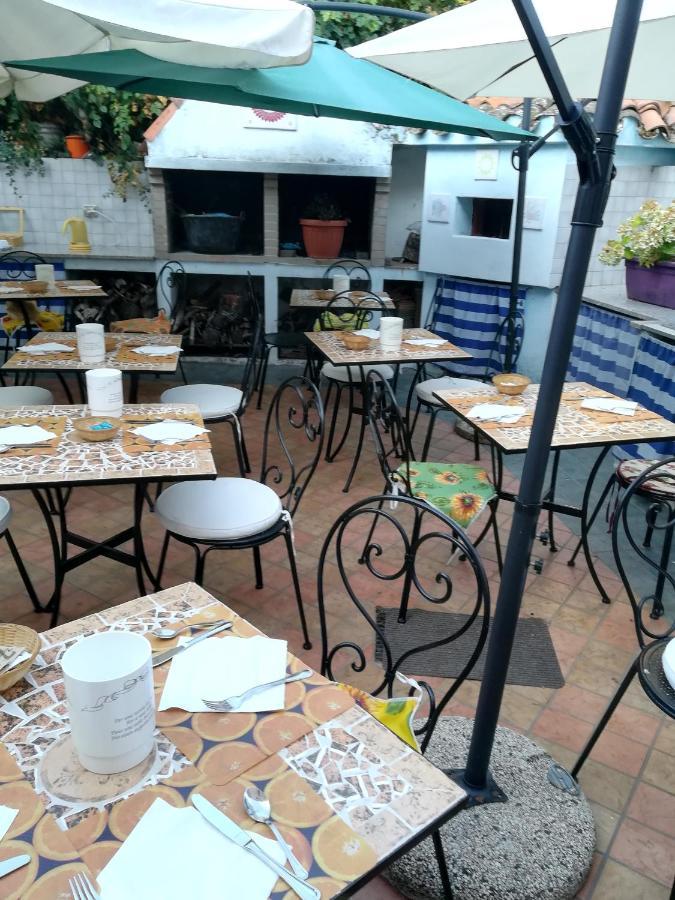Affitta Camere Casa Delle Rose Villanova Monteleone Екстериор снимка
