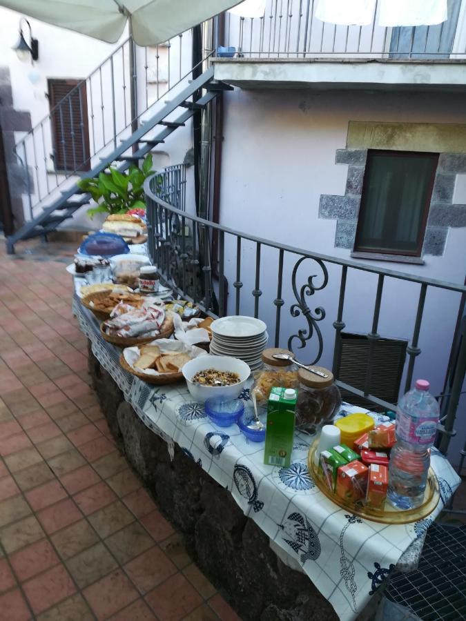 Affitta Camere Casa Delle Rose Villanova Monteleone Екстериор снимка