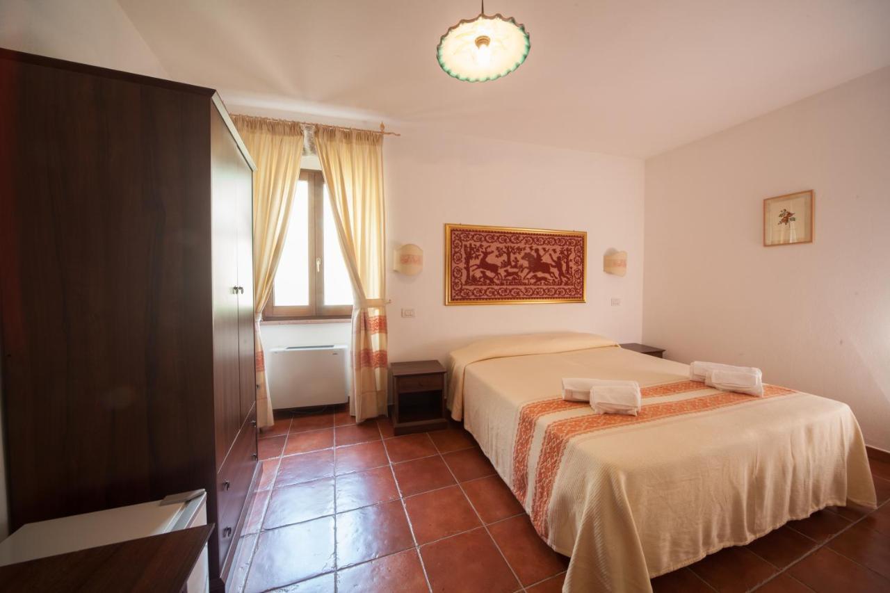 Affitta Camere Casa Delle Rose Villanova Monteleone Екстериор снимка